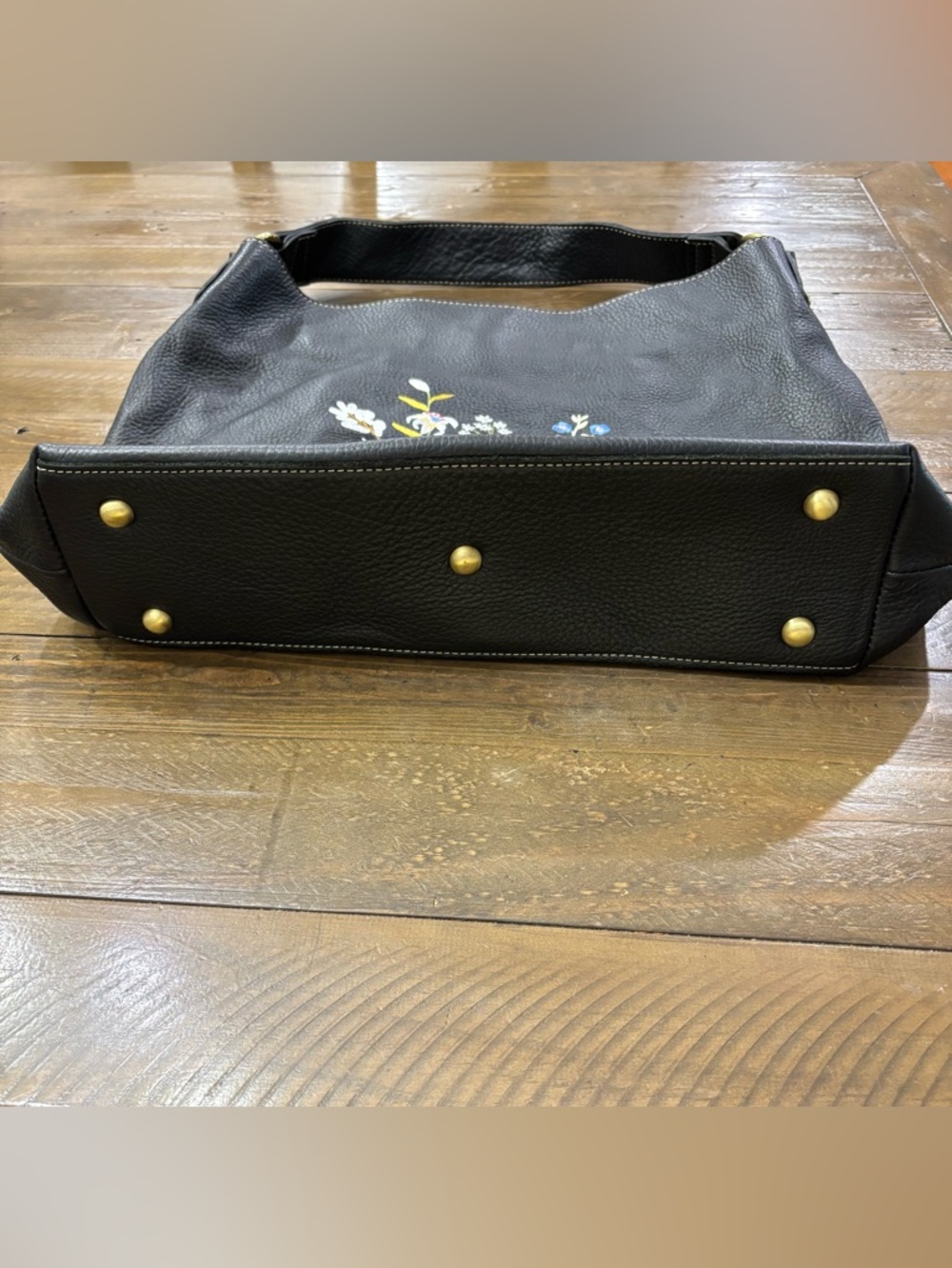 Amerileather Floral Embroidered Leather Hobo Bag - Picture 3 of 9